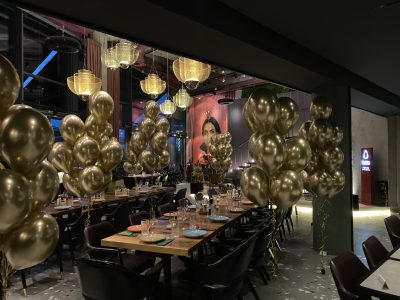 dekorisani restoran sa balonima